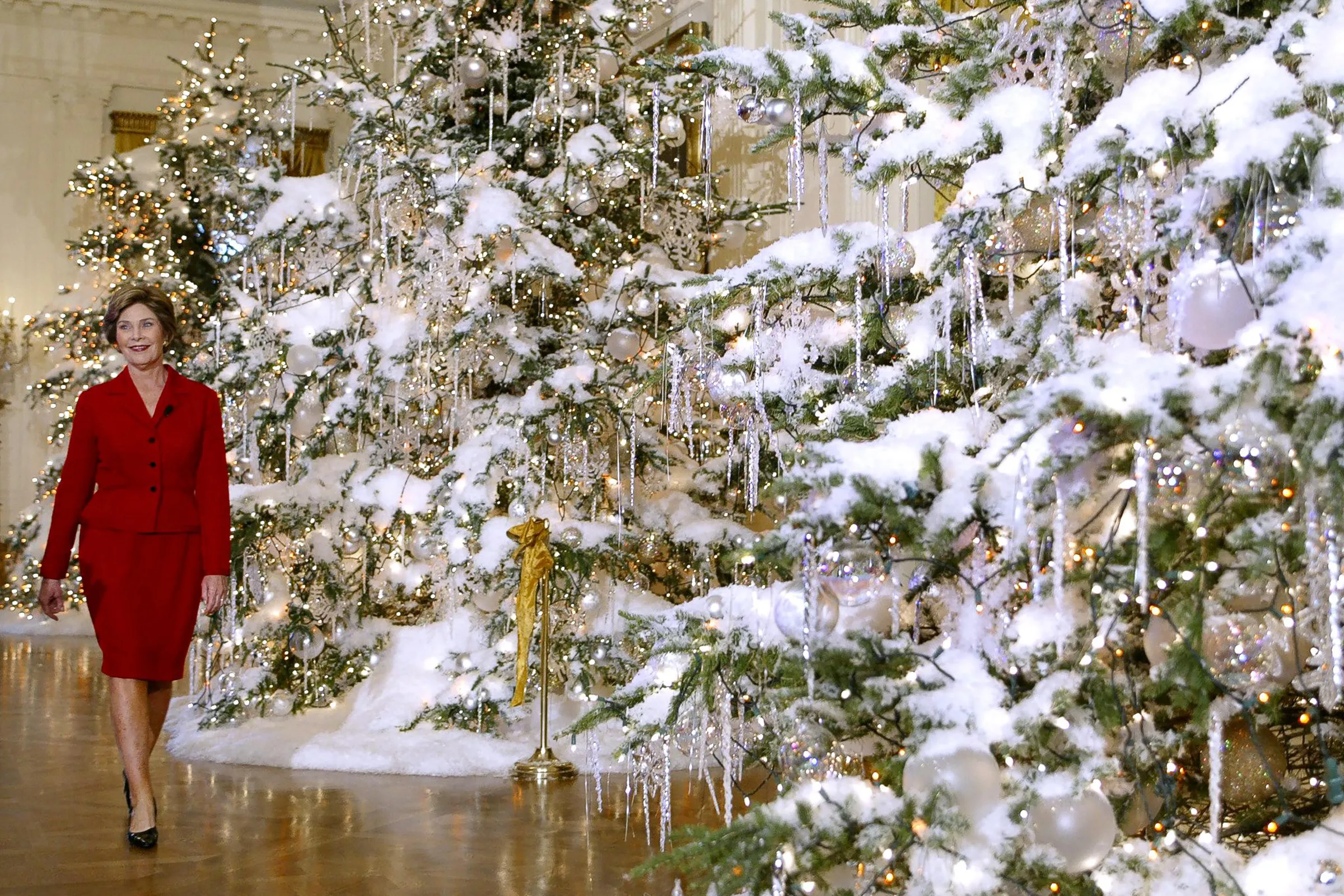 US-BUSH-WHITE HOUSE-CHRISTMAS