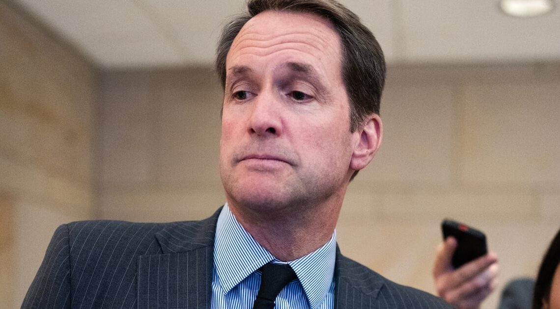 Lawmakers’ Shock at Witnessing Horrific Hegseth Boat Strike