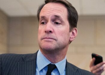 Lawmakers’ Shock at Witnessing Horrific Hegseth Boat Strike