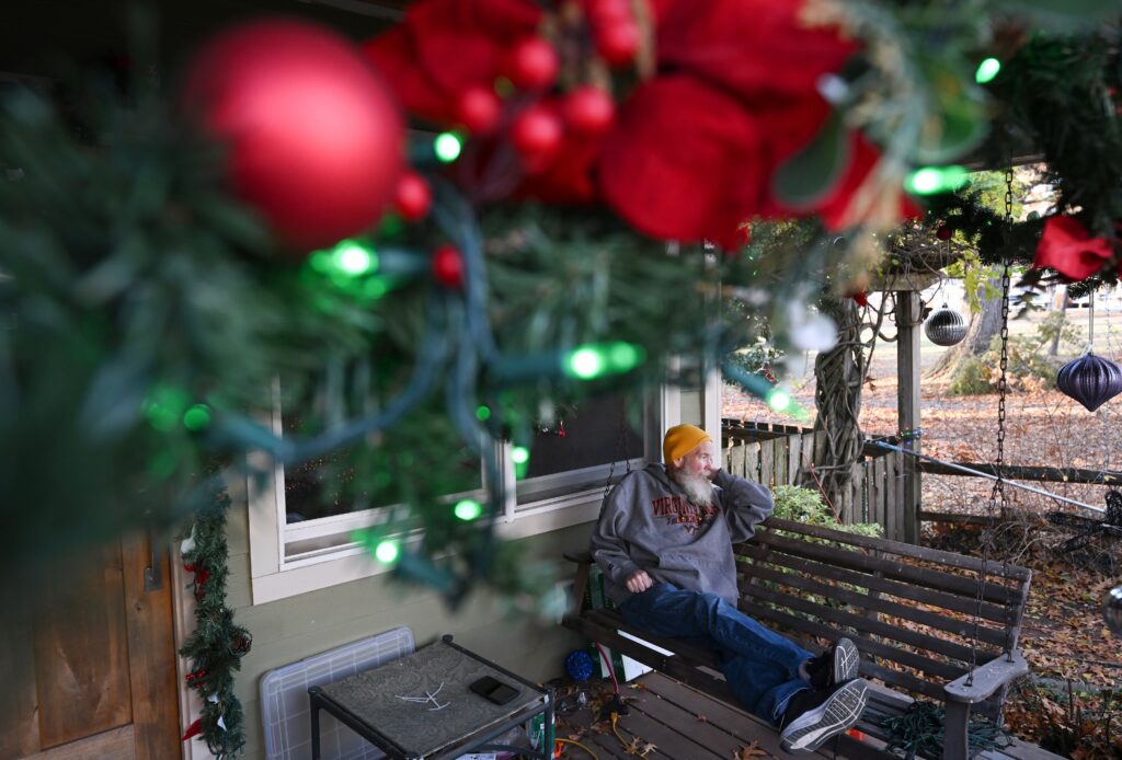 At home known for holiday lights, a dad decorates for possibly the last time