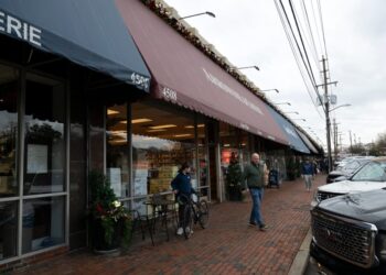 In Arlington, Va.’s Old Dominion, neighbors bond over local causes