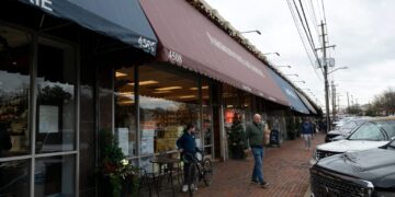 In Arlington, Va.’s Old Dominion, neighbors bond over local causes