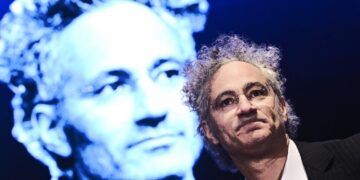 How Palantir shifted course to play key role in ICE deportations