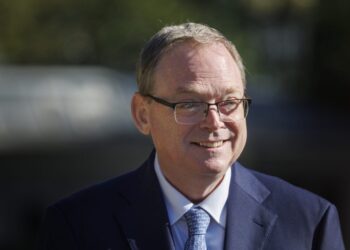 Trump economic adviser Kevin Hassett leads in the race to be Fed chair