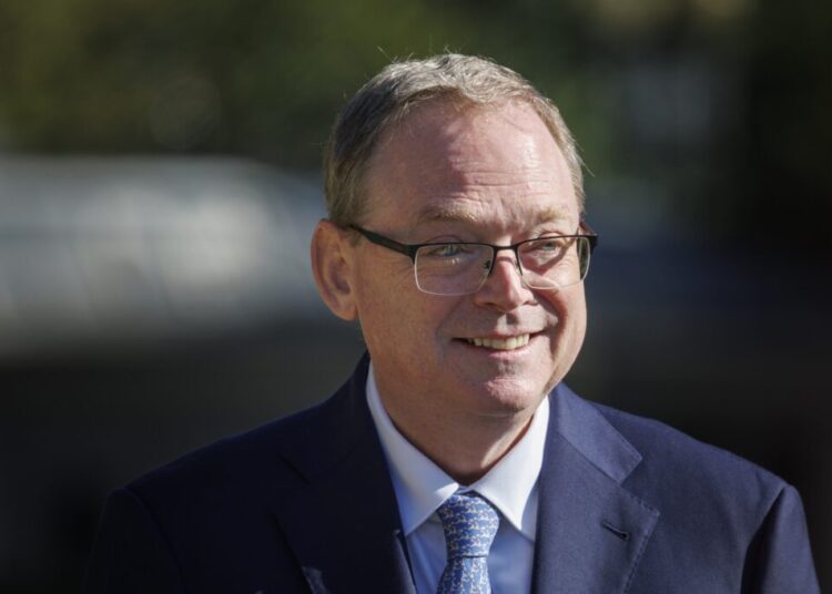 Trump economic adviser Kevin Hassett leads in the race to be Fed chair