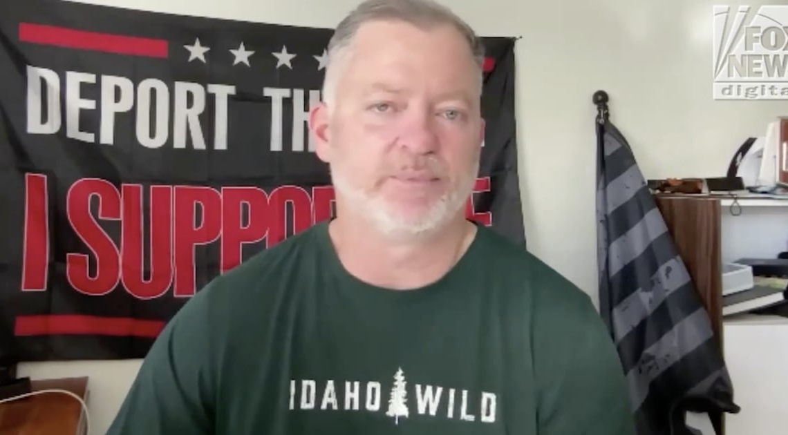 Bar Owner Who Offered Free Drinks for ICE Tips Says He’s Getting Death Threats