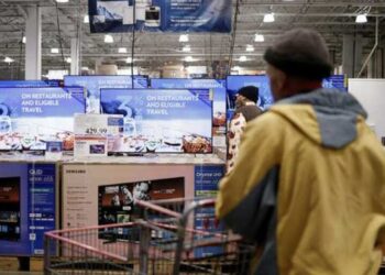 Trump crisis set to snowball as experts predict soaring post-holiday prices