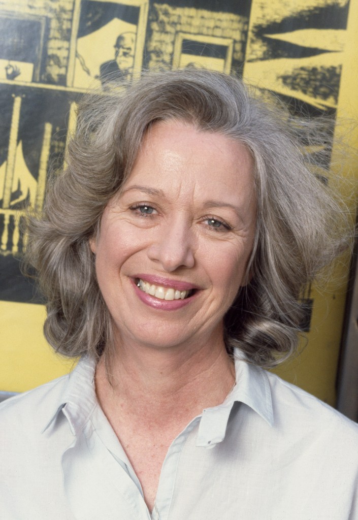 Polly Holliday smiling.