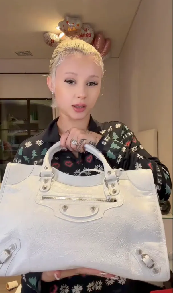 Alabama Barker shows off insane $200K Christmas haul