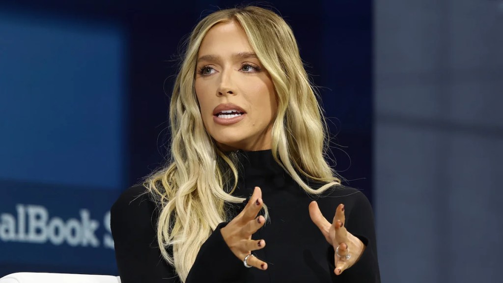 Alex Cooper (Photo by Michael M. Santiago/Getty Images)