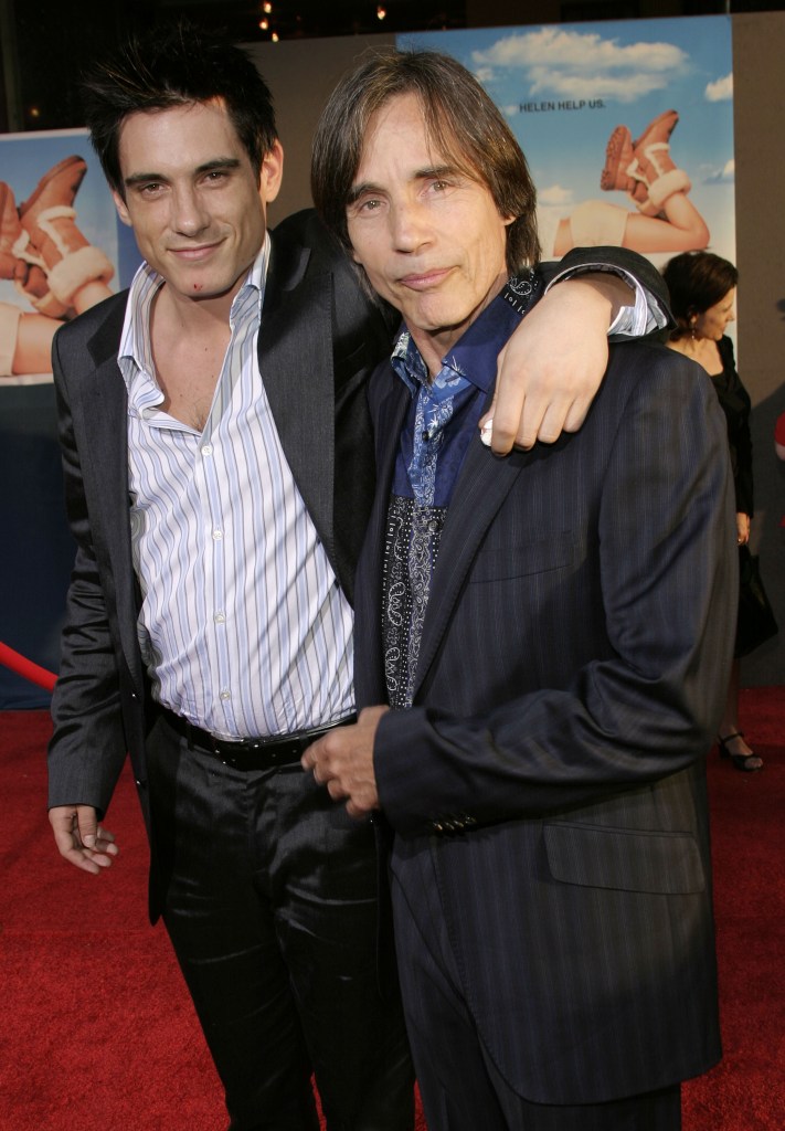 Ethan Browne and dad Jackson Browne on a red carpet.