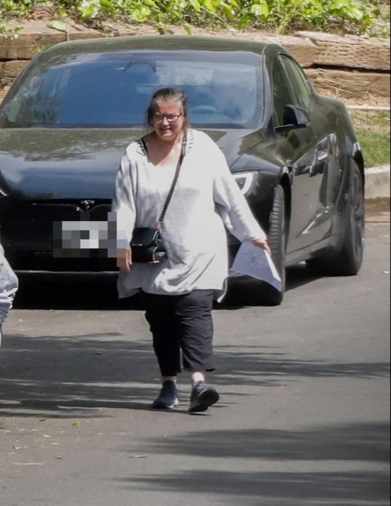 Bridget Fonda running errands in Los Angeles