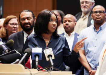 ‘It’s about moving people’: Top Dem makes surprising prediction about Senate run