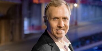 Kennedy Center Threatens $1 Million Suit Against Musician Who Nixed Christmas Date to Protest Trump Name Change