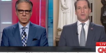 Top Intel Committee lawmaker warns strike video confirms US committed a war crime