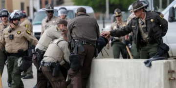 ‘That is ridiculous to me’: Ex-federal judge blasts Supreme Court’s free pass for ICE