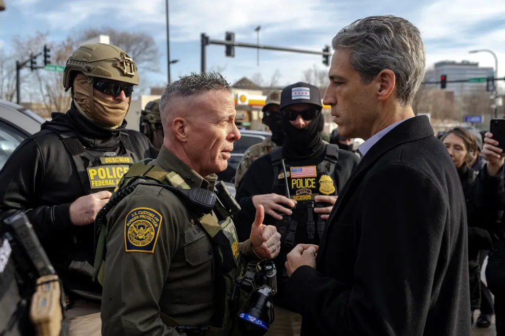 U.S. Federal agents conduct immigration raid in Chicago.