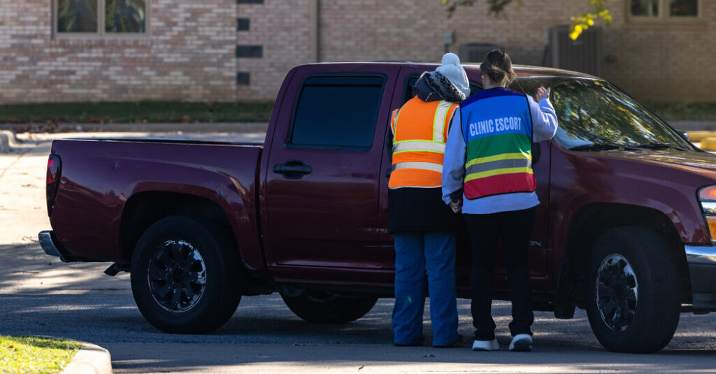 A Small Illinois City at the Center of a Seismic Shift in Abortion Access