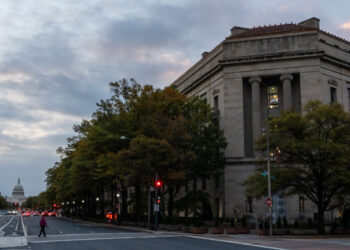 Justice Dept. Asks Appeals Court to Kill Contempt Inquiry Into Deportation Flights