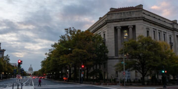 Justice Dept. Asks Appeals Court to Kill Contempt Inquiry Into Deportation Flights