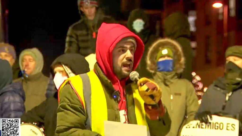 Protesters blare noise to prevent ICE agents from sleeping at Minnesota hotel