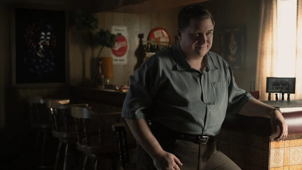 devil-in-disguise-john-wayne-gacy-michael-chernus-peacock