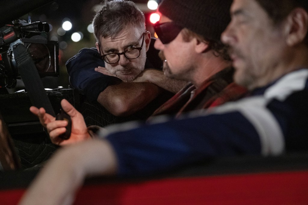 Paul Thomas Anderson, Leonardo DiCaprio, Benicio Del Toro on the set of