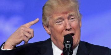 ‘He’s clearing fading’: Ex-GOP strategist says Trump rally exposed new ‘mental weakness’