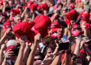 MAGA blowing itself up by treating people ‘like they’re trash’: GOP ex-governor