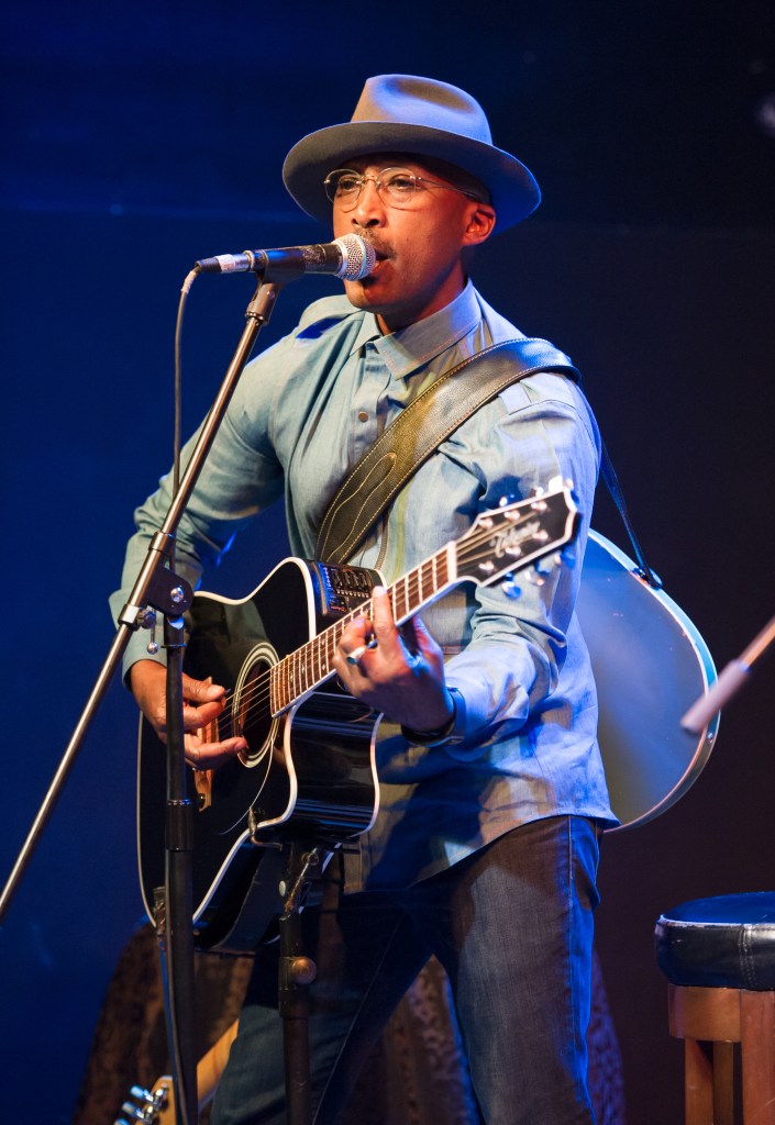 D'Wayne Wiggins performing at the GRAMMYPro Songwriter Summit.