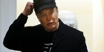 Elon Musk’s Grok AI argues it’s better to vaporize all Jews than lose billionaire’s brain