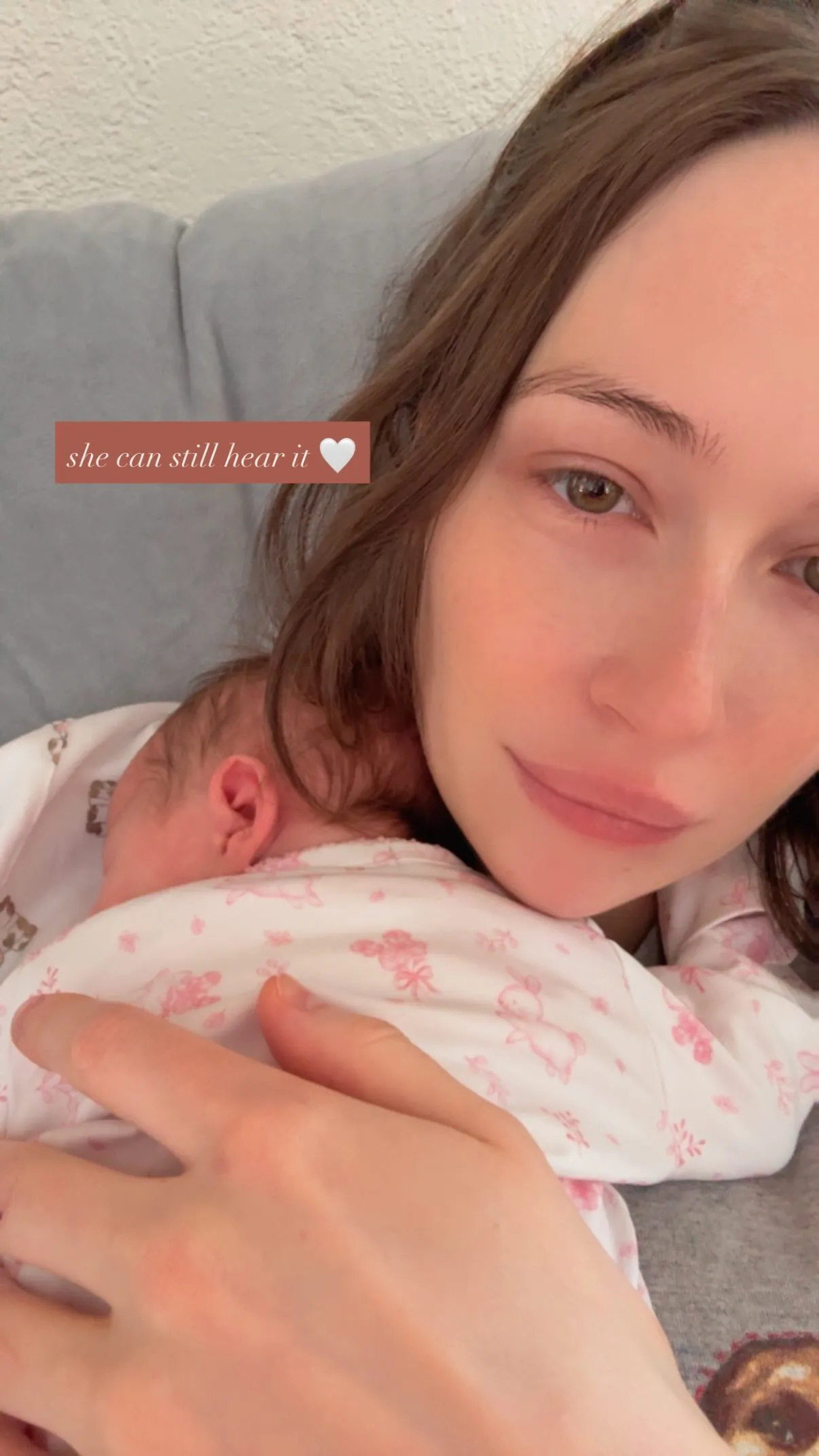 Elsie Hewitt with her infant daughter.