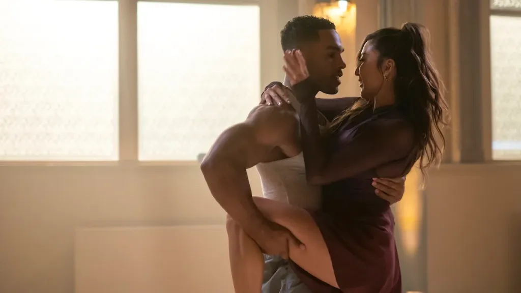 emily-in-paris-alfie-lucien-laviscount-ashley-park-netflix