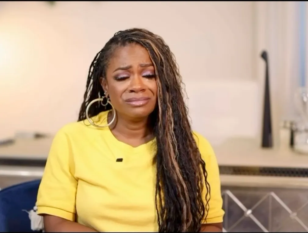 Kandi Burruss crying.