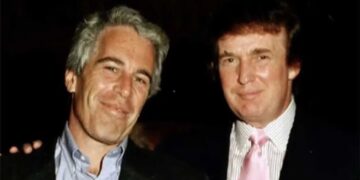 Alex Jones warns Trump is mishandling Epstein files and walking into a political trap