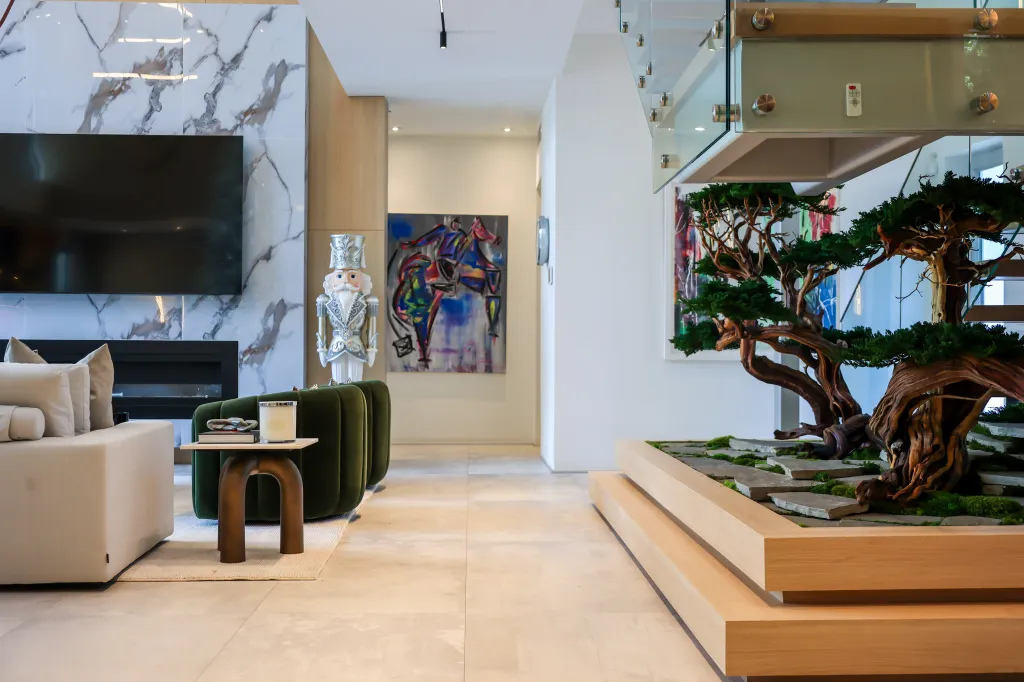 Larsa Pippen’s Pinecrest home, decorated for Christmas.