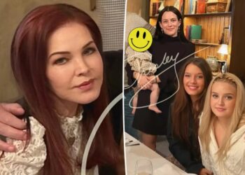 Lisa Marie Presley’s twin daughters pose with sister Riley Keough, grandma Priscilla in rare family photo