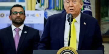 FBI should ‘have a chat with Trump’ after new post admits Epstein knowledge: ex-prosecutor