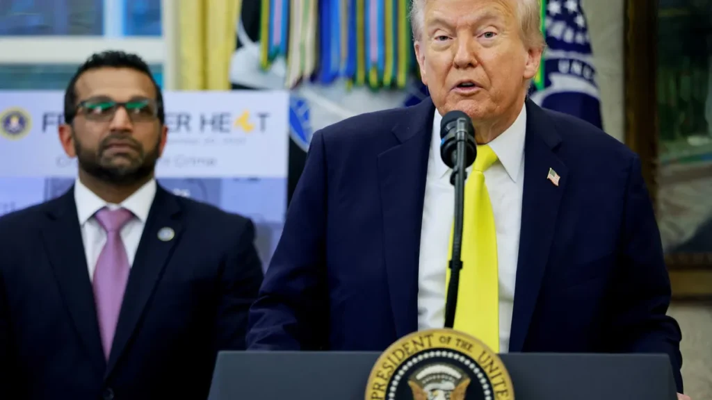 FBI should ‘have a chat with Trump’ after new post admits Epstein knowledge: ex-prosecutor