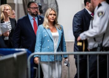 ‘Live, laugh, lie’: Karoline Leavitt’s homey office decor mocked after photo shoot