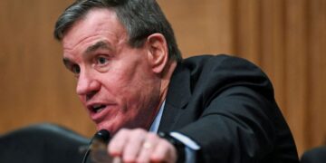 ‘Astonishing’: Dem Senator scorches Trump admin’s ‘hypocrisy’ on boat strikes