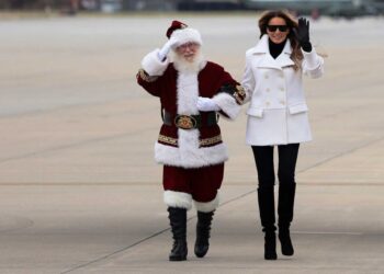 Melania Trump allegedly ‘quiet quitting’ Christmas — and her marriage: analyst