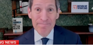 ‘Ignore!’ Ex-health chief urges rebellion against RFK Jr’s ‘ fiction-based’ order