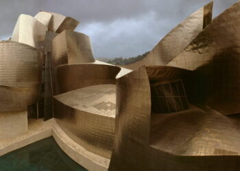 Frank Gehry: 12 Essential, Stunning Projects