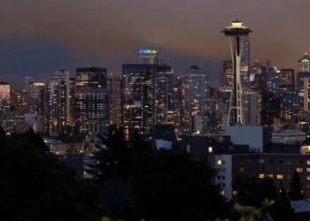 America’s other populist, socialist big-city mayor