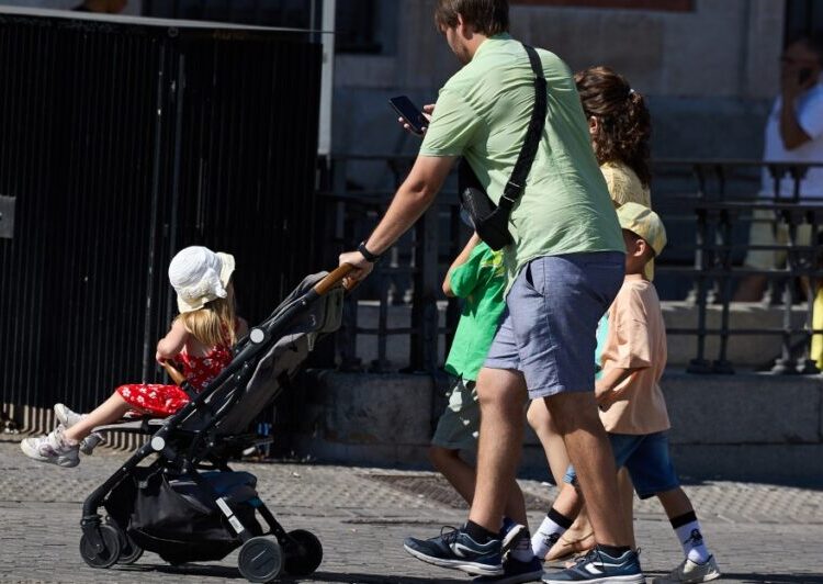 Traditional gender roles won’t get men what they want