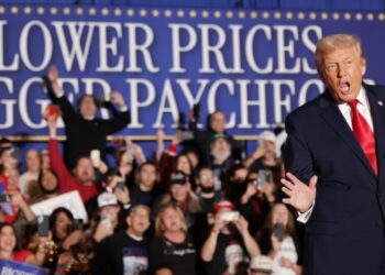 3 theories that explain Trump’s collapsing support