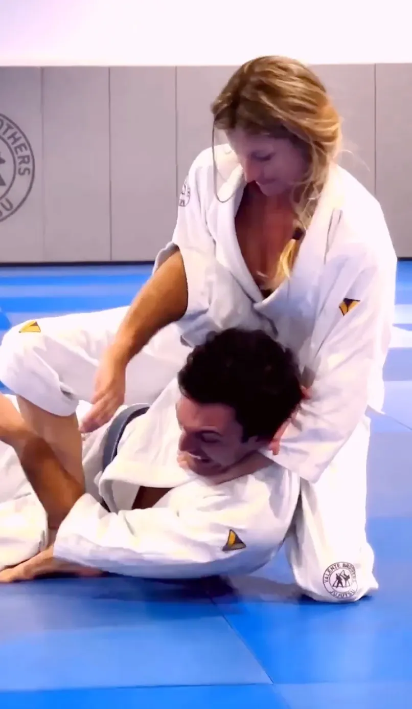 Gisele Bündchen practicing jiu-jitsu with instructor Joaquim Valente.