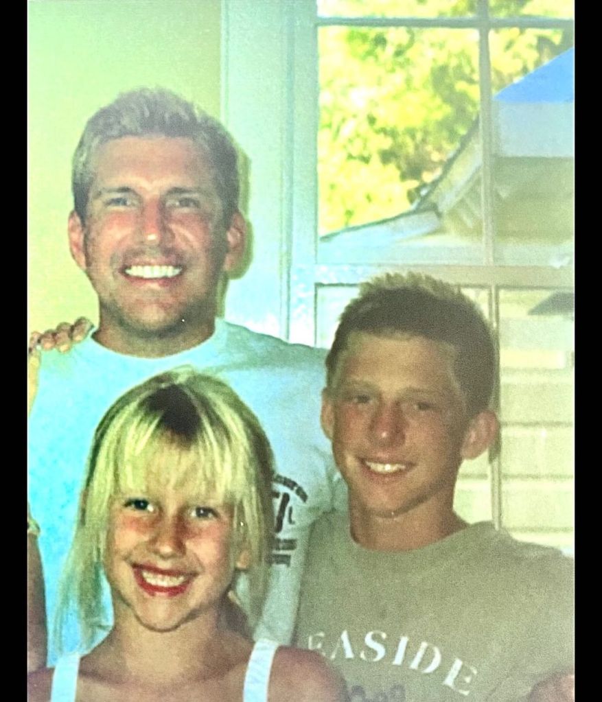 Kyle Chrisley with his two young children.
