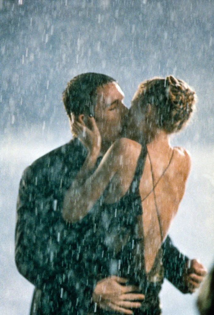 Ethan Hawke and Gwyneth Paltrow kissing in a scene from 